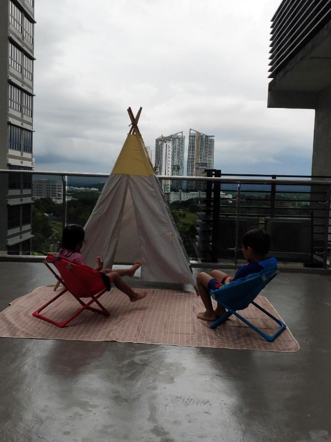 D Bunga مسلم Homestay Pool View Legoland Nusajaya Нусаяя Екстер'єр фото