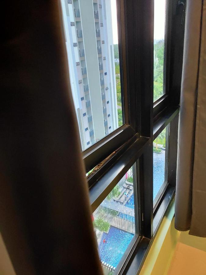 D Bunga مسلم Homestay Pool View Legoland Nusajaya Нусаяя Екстер'єр фото